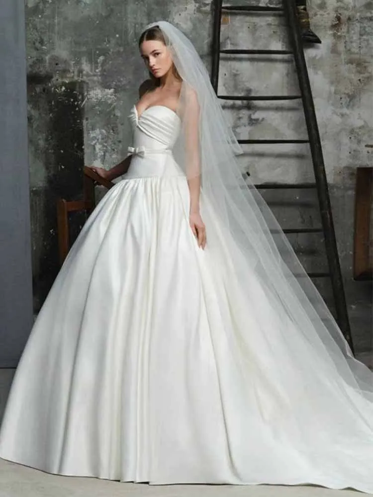 Elegant Hall Wedding Dresses Satin A-line Wedding Party Dresses Ivory Sweetheart Pleat Ruched Bow Belt Button Wedding Dresses