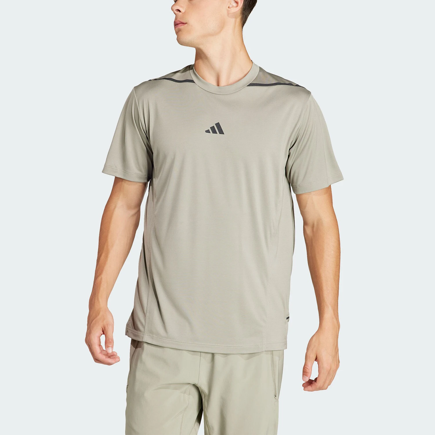 

Мужская спортивная футболка узкого кроя Adidas Official Genuine D4T ADISTWO TEE IS3838