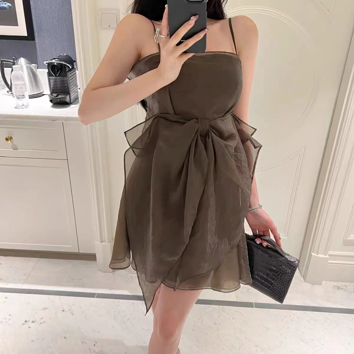 

2022 summer new Hong Kong style pure jade girl temperament sleeveless suspender skirt Khaki grey birthday party dress women