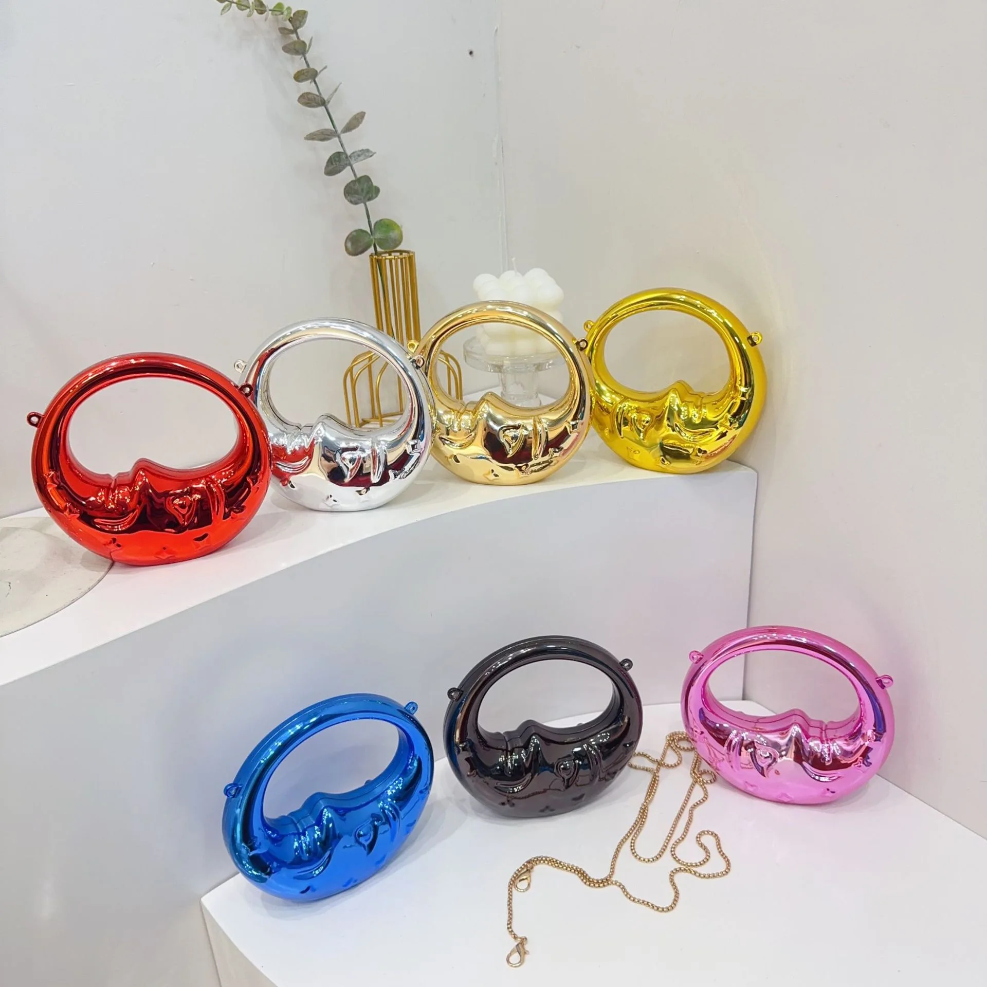 

Женская креативная акриловая сумка в форме луны, роскошная нишевая сумка через плечо/кроссбоди