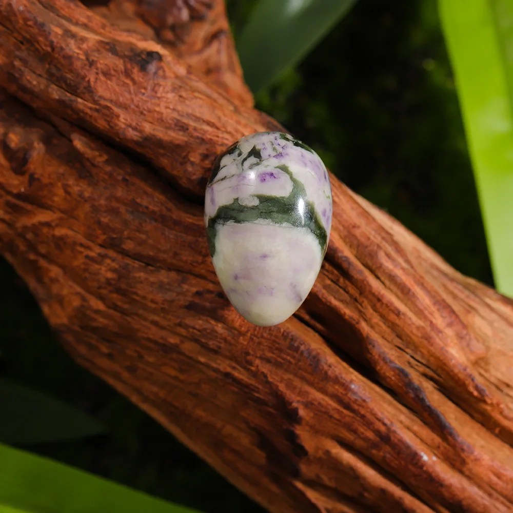

Natural Crystal 30mmx20mm Small Egg Ornament Jade Polished Bird Egg Home Decoration