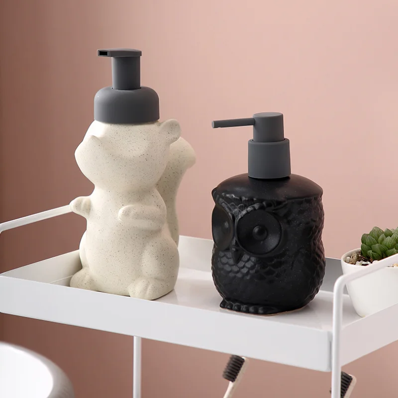 Ceramics Foaming Soap Dispenser Cute Animal Shape Refillable Pump Bottle Making Foam Container Bathroom Accessories