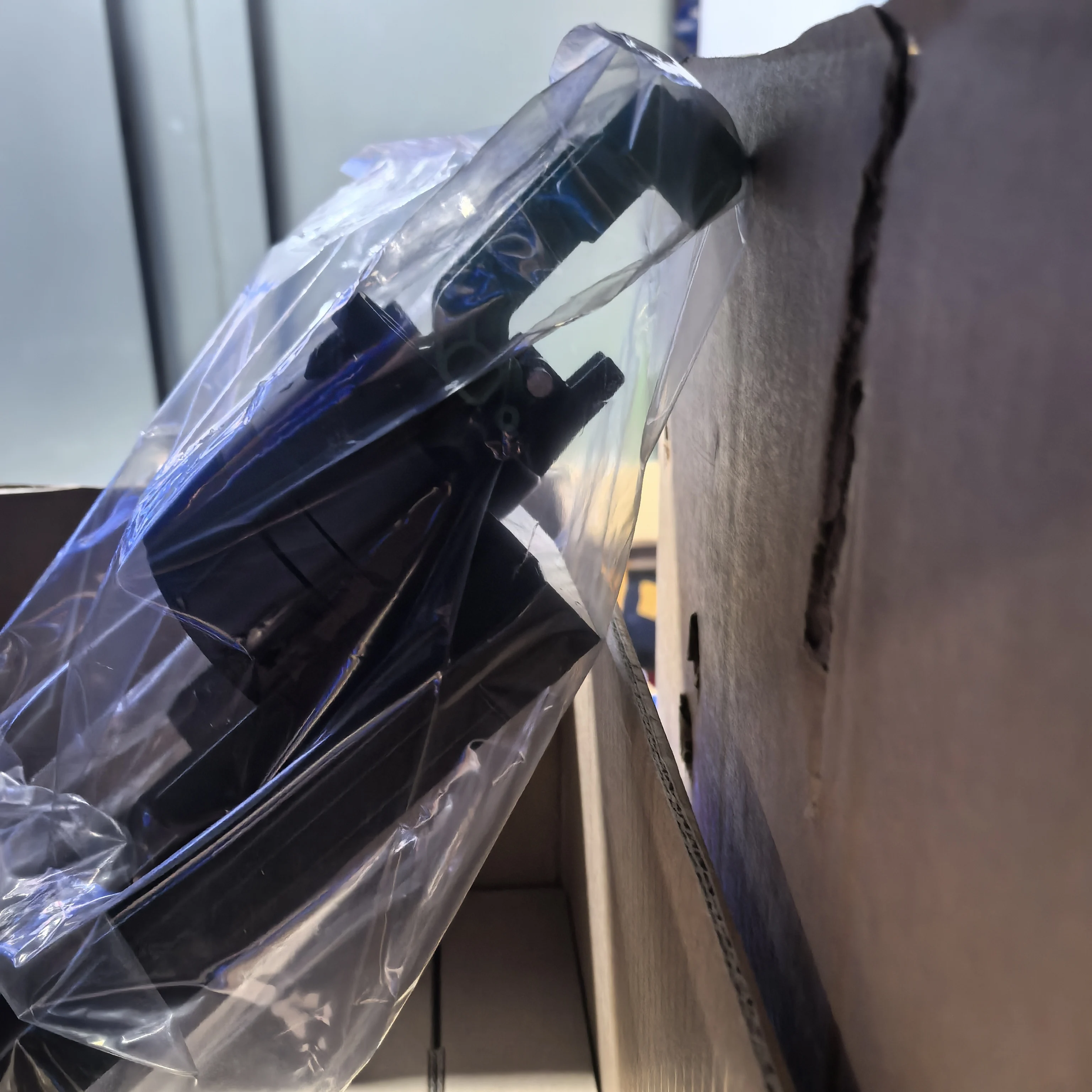 

Блок подачи тонера для использования в Ricoh MP 1027 2552 2553 3352 3353 3053 3553 2852 2853 2352 3351 2851 3030 3350 2550 B027-3501