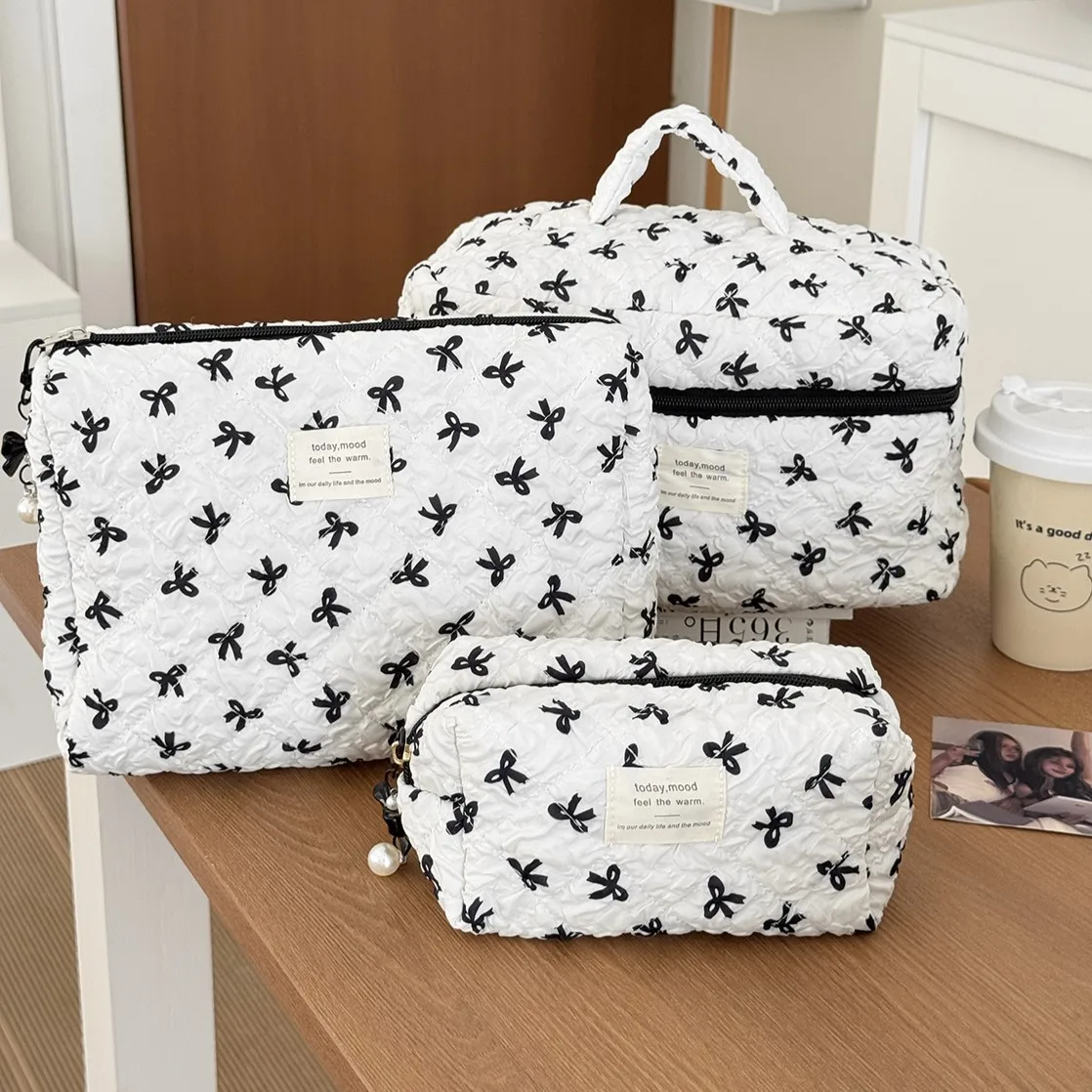 White Wrinkled Fabric Black Bow Print Quilted Cosmetic Bag Multiple Sizes Available Pearl Zipper Charm Girls Travel Portable Mak