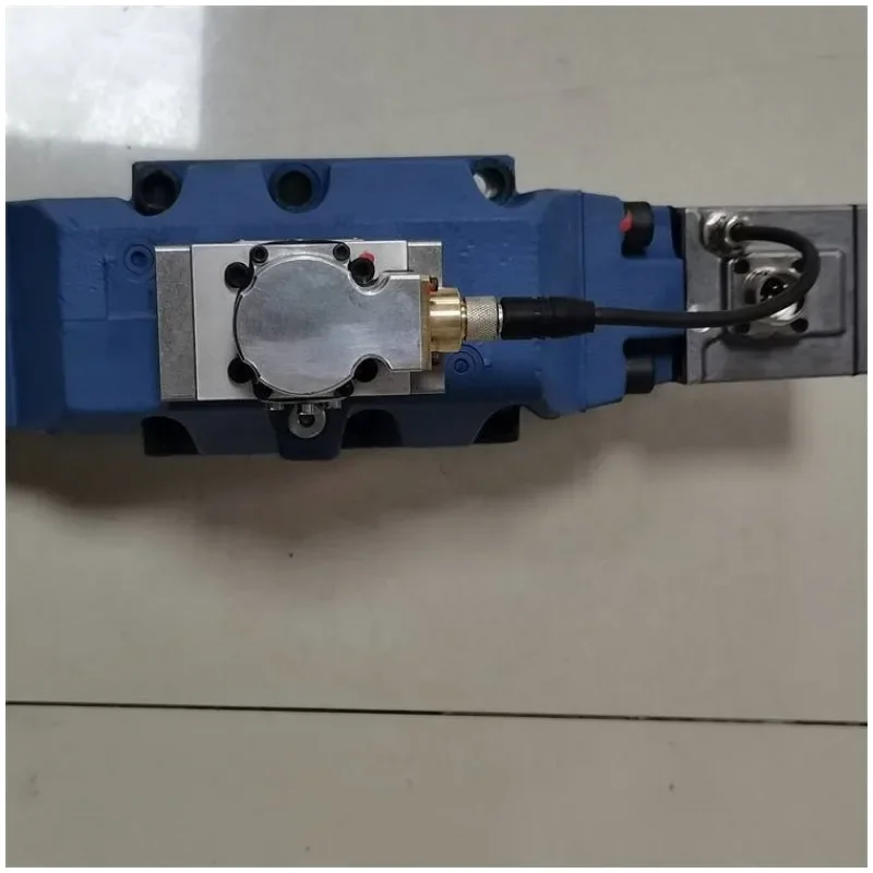 

Лидер продаж, гидравлический клапан серии D664 D664E2705E D664Z371KA D664Z4723 D664Z5316 D664E009 Сервоклапан