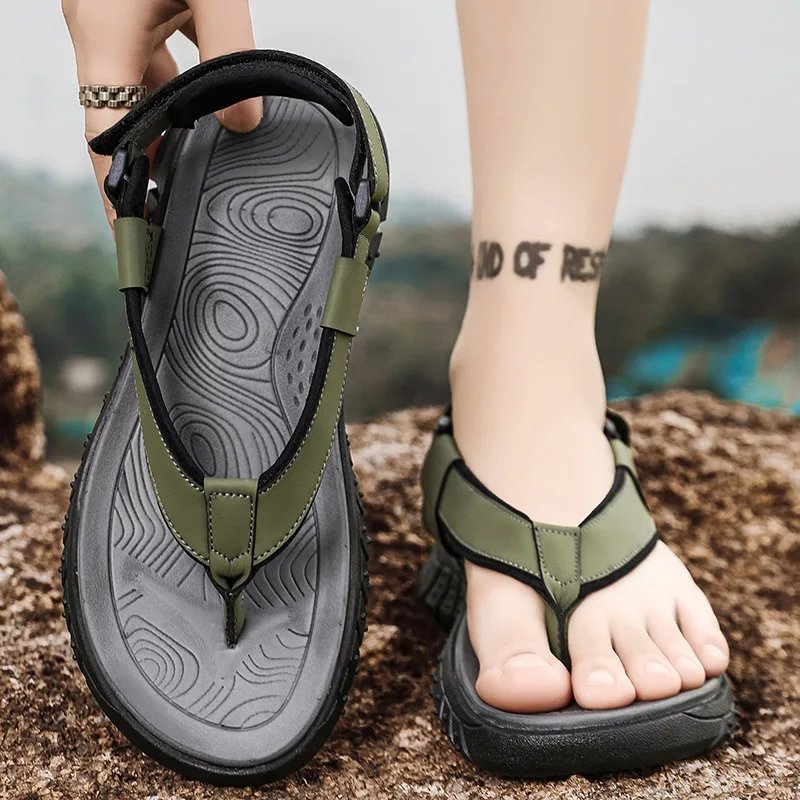 Zomer Heren Casual Strandsandalen Mode Heren Waterdichte Schoenen Voor Heren Hard-Dragende Flip Flop Beknopt Heren Antislip Sportglijbaan