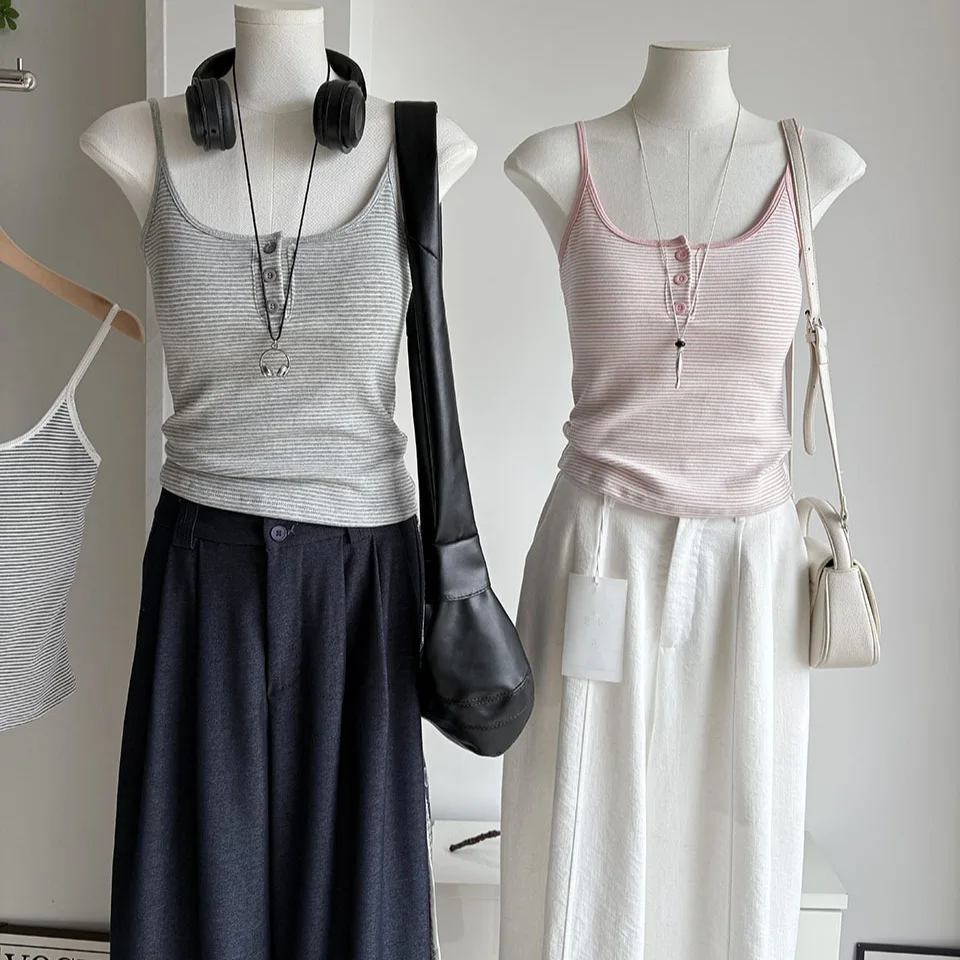  Atmosphere U-Neck Button Striped Women's Summer Top with Chest Pad Base Shirt Age Reduction Pure Desire Style Vest