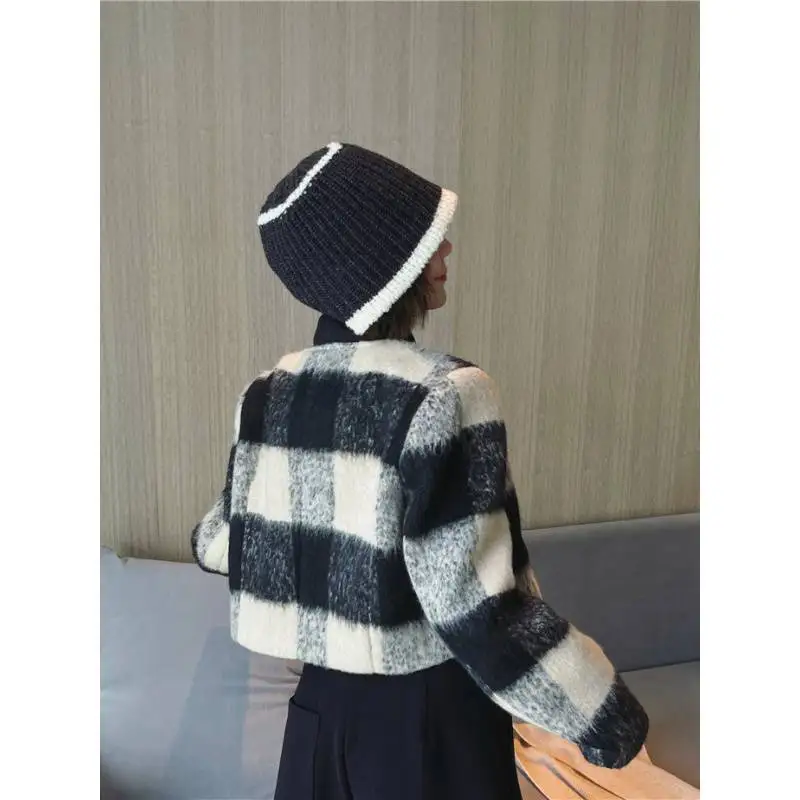 Cappotto corto in tweed patchwork scozzese francese nuovo chic da donna Giacca primavera autunno 2024