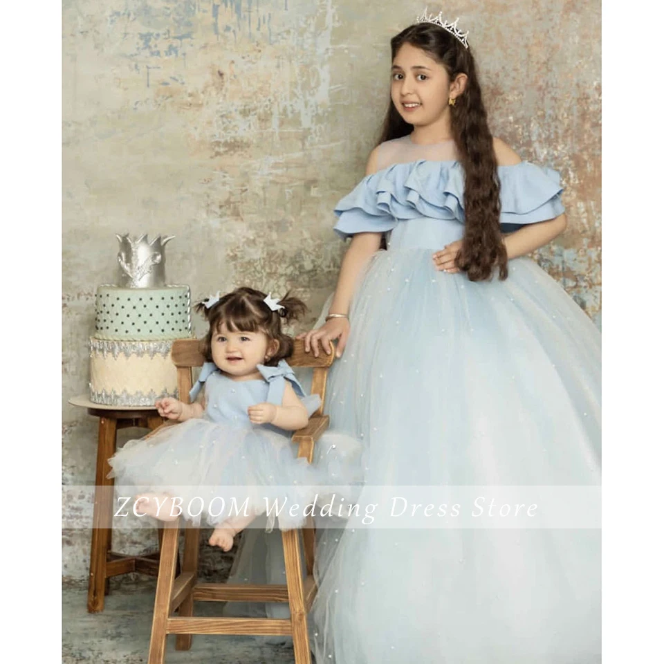 Le sorelle di lusso vestono perle balza al largo della spalla Flower Girl Dress Ball Gown lunghezza del pavimento Tulle abiti da prima comunione