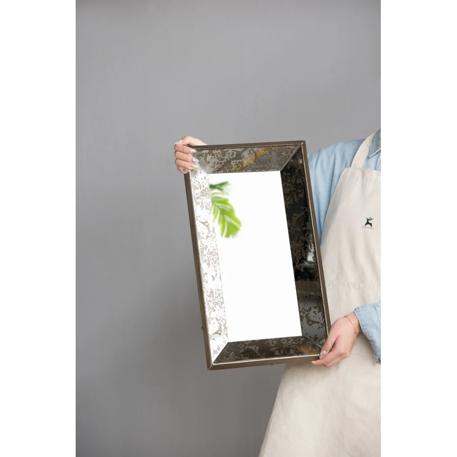 

Антикварное серебряное прямоугольное зеркало размером 24 x 15 дюймов с цветочными акцентами, зеркальный поднос, подвесное настенное зеркало