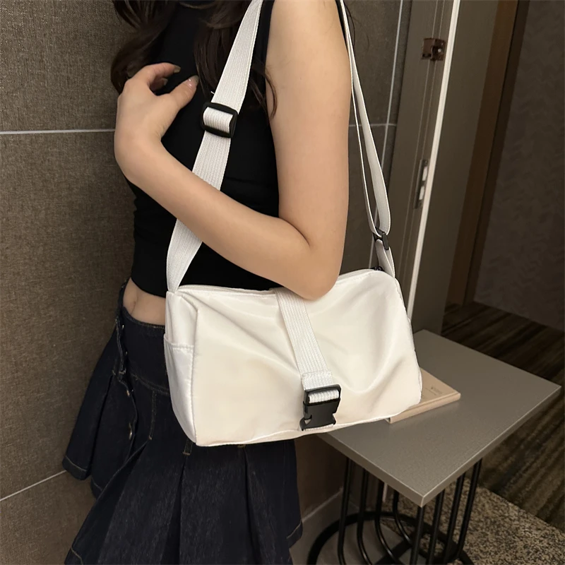 2023 Designer Commuter Toast Bag New Oxford Cloth Women's Crossbody Bag Fashion Premium Sense Gym Small Horizontal Shoulder Bags