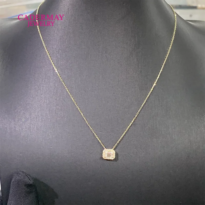 

Cadermay маленький 10-каратный золотой кулон с муассанитом D VVS изумрудная форма муассанит с бриллиантом Halo кулон ожерелье для женщин подарок