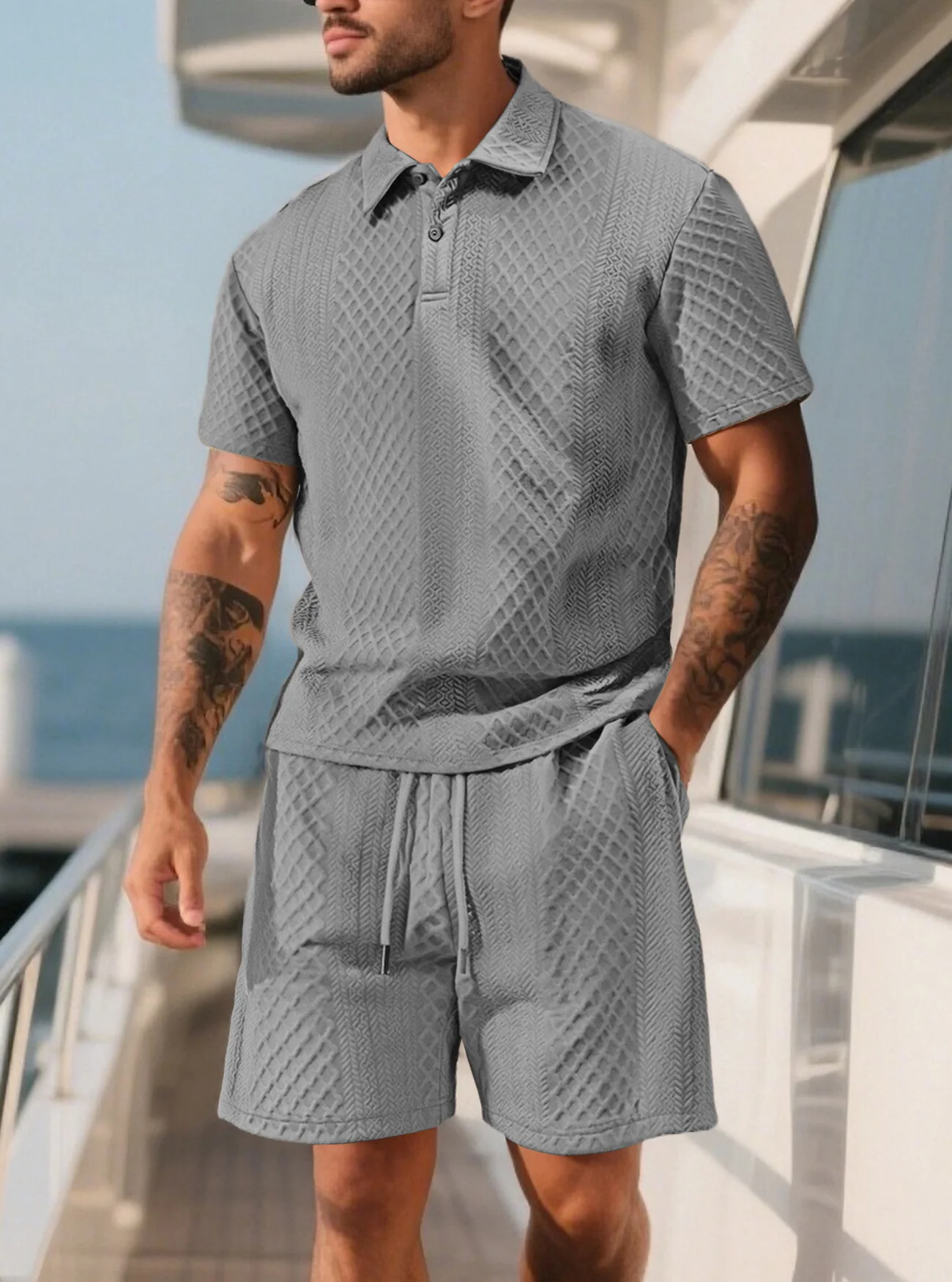 Conjunto de 2 piezas: Camisa POLO deportiva de manga corta con cuello elegante y jacquard de color sólido para hombre + pantalones de trabajo holgados