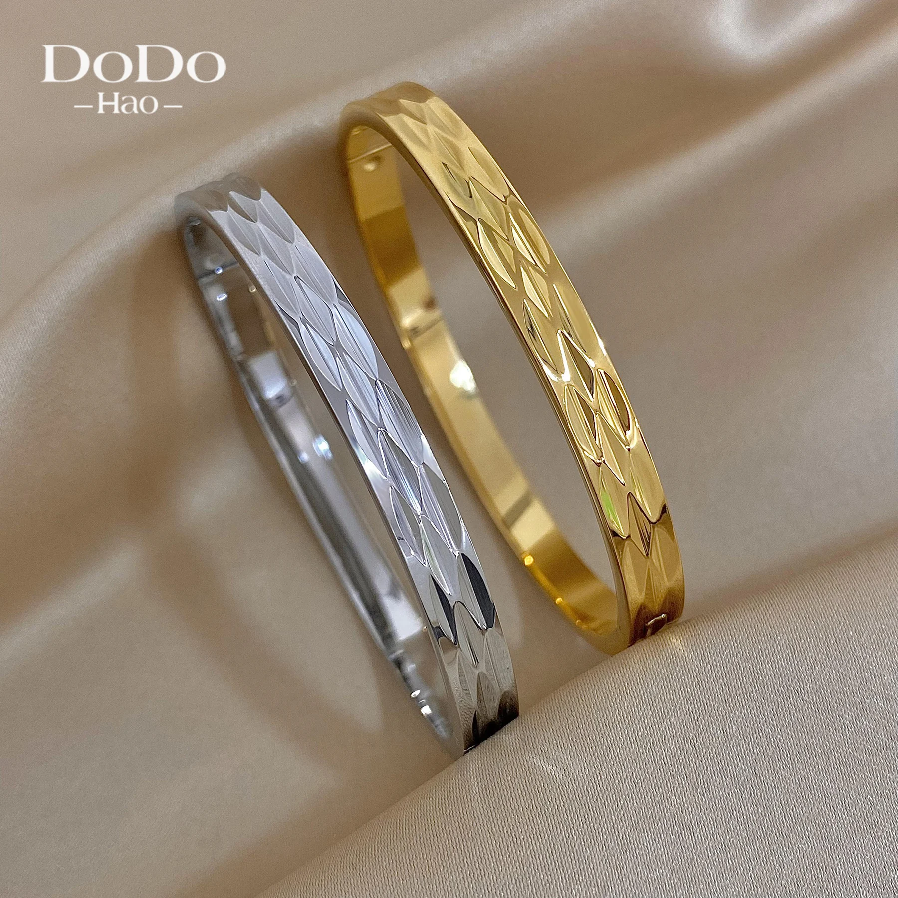 DODOHAO Simple Indentation Texture Stainless Steel Cuff Bangle Bracelets For Women Man Gold Silver Color Waterproof Jewelry Gift