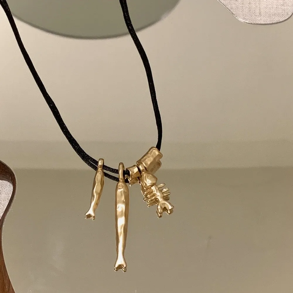 Vintage Fish Pendant Necklace Long Adjustable Bone Pendant Choker Gold and silver Massive Large Charms Sweater Chain Casual Wear