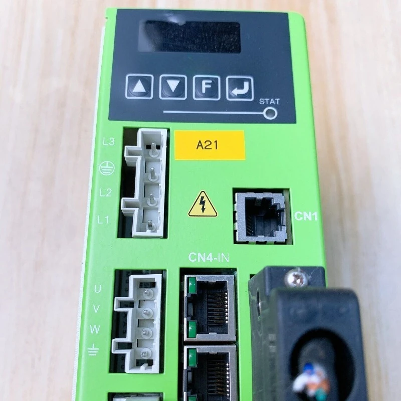 Used: Driver D1-36-E3-2-0-00 Input 100-240VAC, Output 240VAC