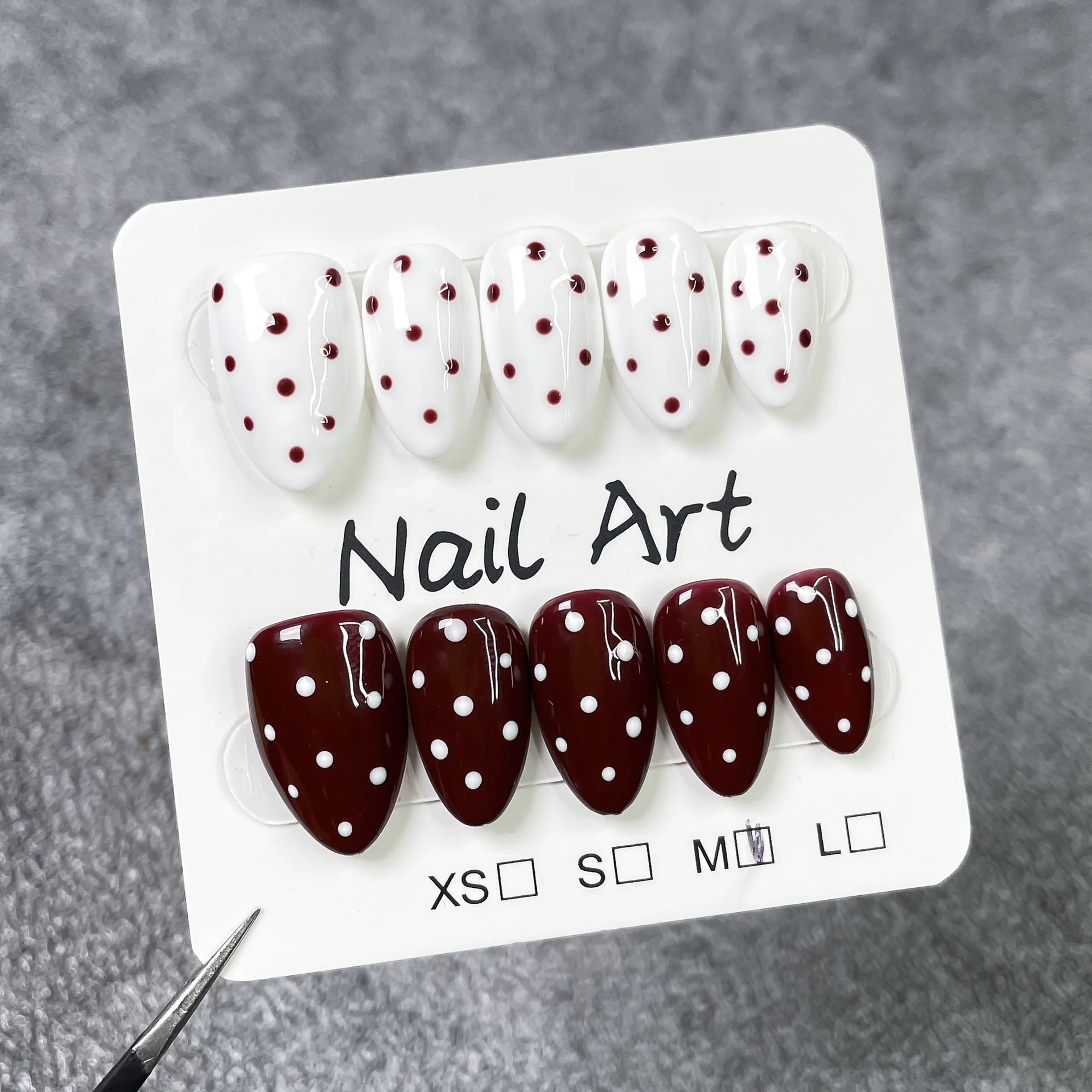 10Pcs Polka Dot Spicy Girl Almond Nails Sets Press on White Red Full Cover Handmade Tips Simple Short False Nails Fake Manicure