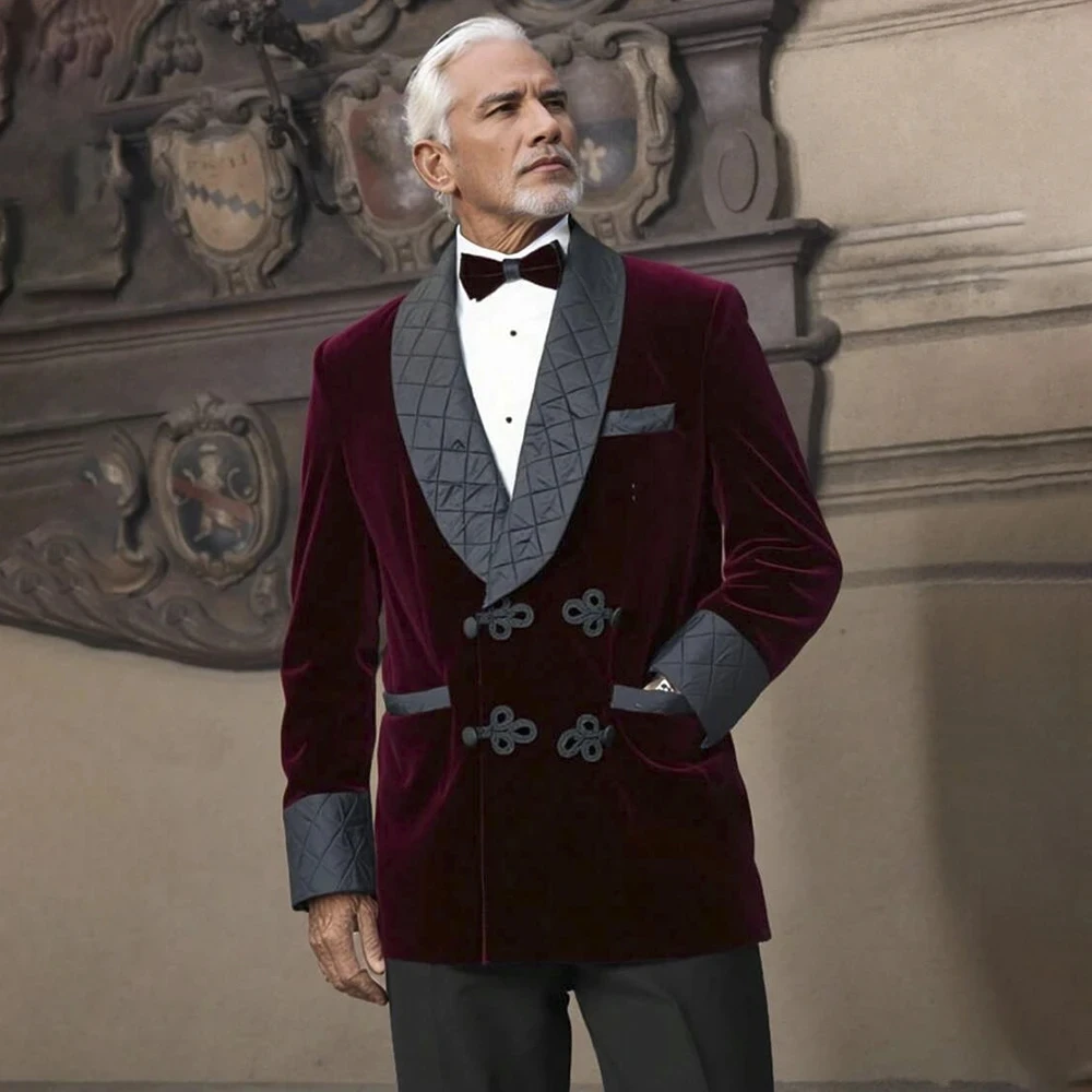

Formal Men Suits 2 Pieces Bugundy Velvet Jacket Black Pants Sets Double Breasted Shawl Lapel Formal Groom Cusom Male Outfits