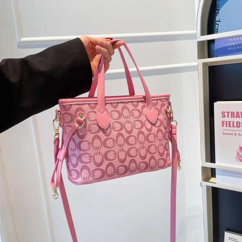 トレンディで洗練された女性用ショルダーバッグ、有名デザイナーによるレザークロスボディメッセンジャートートハンドバッグ、エレガントな女性向け