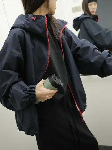 자세히 둘러보기 Acme Und Mountain 시리즈 여성 야외 방풍 방수 후드 재킷 봄 여름 디자인 센스 코트