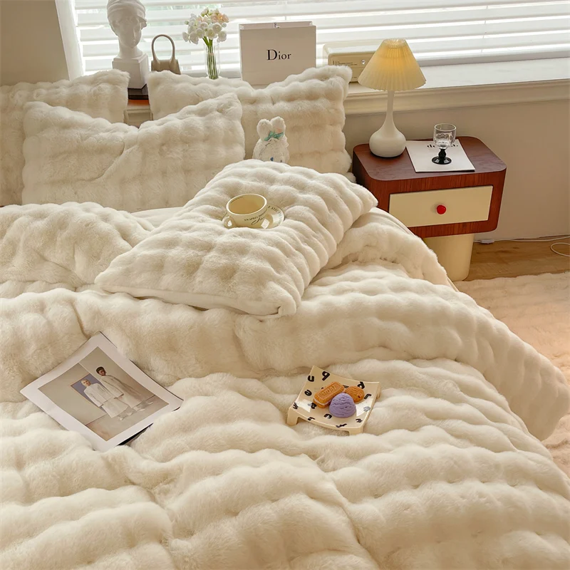 Luxury Faux Rabbit Fur Velvet Fleece Plush Soft Warm Bedding Set Super Comfortable Duvet Cover Set Blanket Bed Sheet Pillowcases