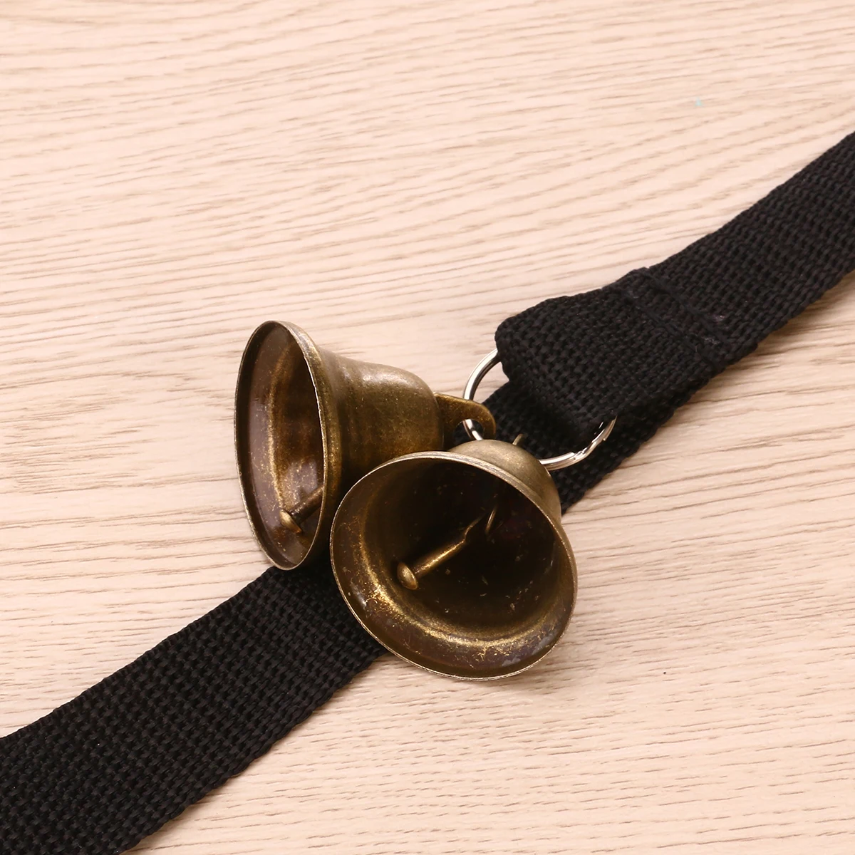 

Training Bell Adjustable Pet Door Chime Dog Doorbell Pearlescent Easy to Use Doorbells on Rope for