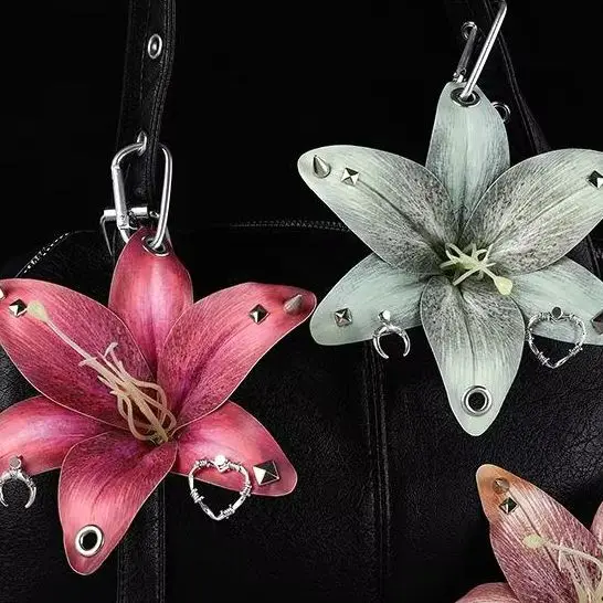 Creative Lily Simulation Flower Keychain Pendant Backpack Decoration Accessories Gifts
