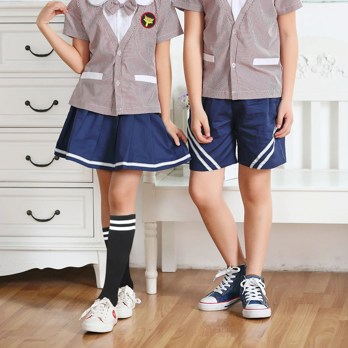 

1 Pair Anti-Slip Football Socks Stripe High Knee Tube Socks For Soccer Baseball Volleyball Rugby Sports Long Athletic Stockings