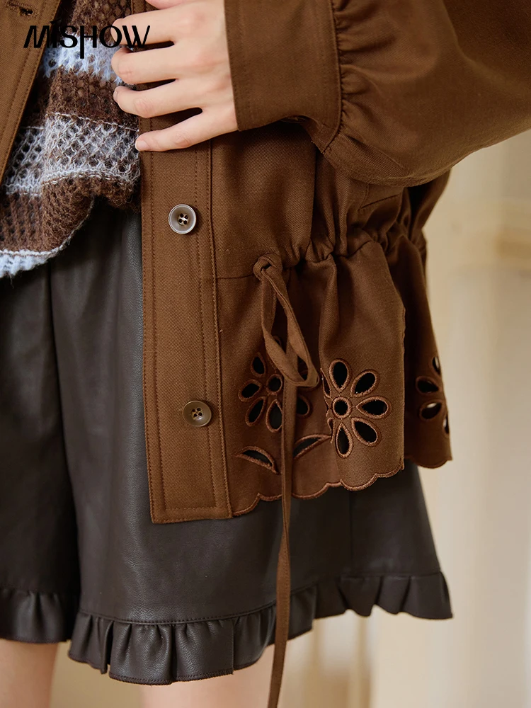 MISHOW Trench brodé creux pour femmes automne 2025 cordon taille café veste revers simple boutonnage manteau MXE48W0855