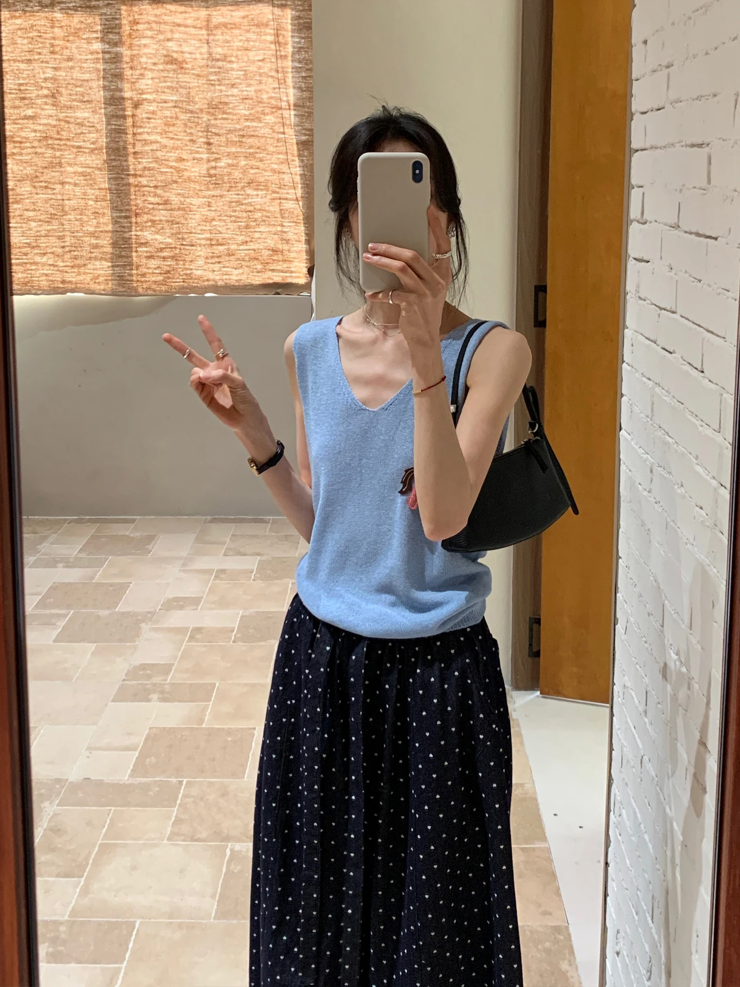 

Свободный вязаный жилет с круглым вырезом, женский, синий, без рукавов, в корейском стиле, базовый топ, весна-лето, новинка