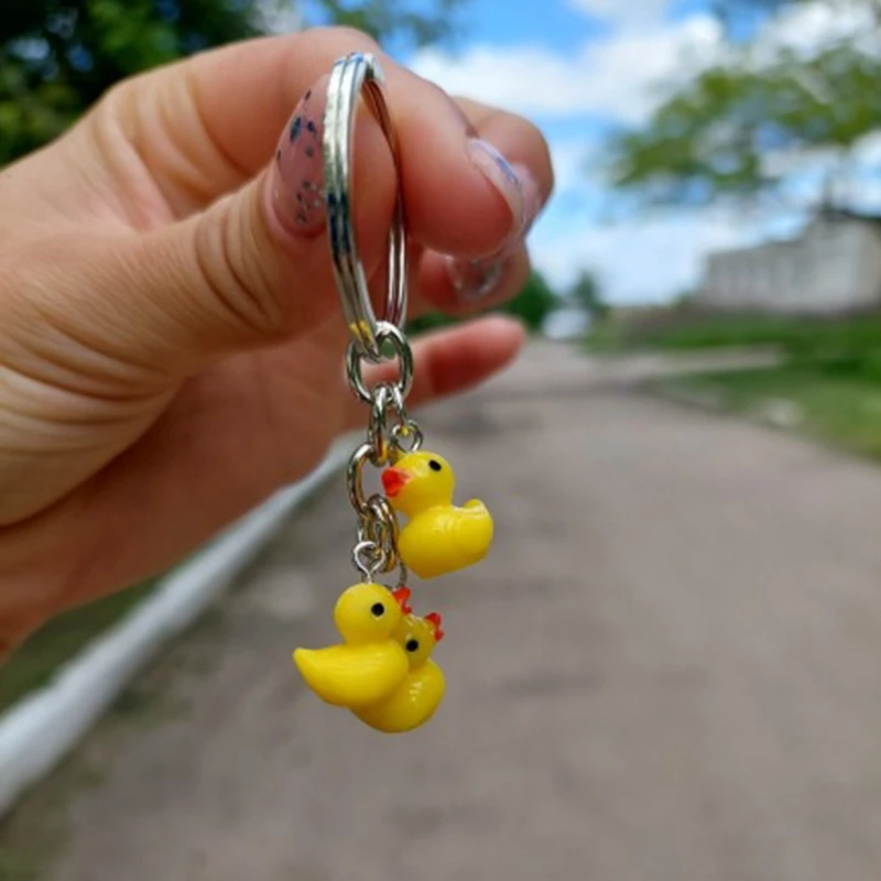 Simple Design Three Mini Yellow Duck Keychain For Women Men Creative Resin Ducks Pendant Cary Keyring Bag Key Chain Jewelry