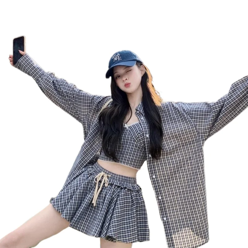 

Корейский стиль: сексуальные клетчатые рубашки, топы и шорты – комплект из трех предметов для женщин, новинка 2026 года, предосенний стиль, омолаживающий эффект