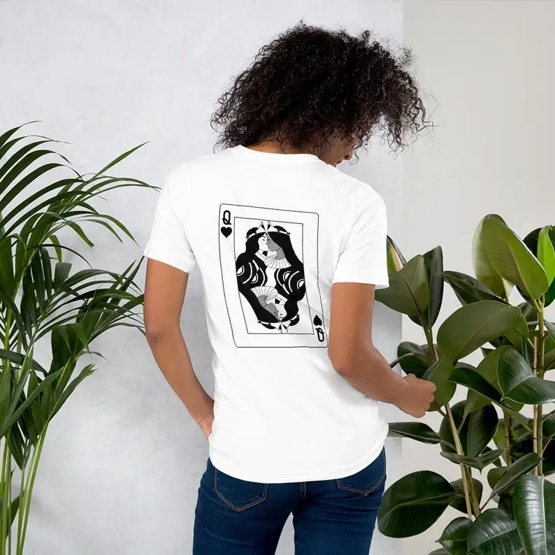 

Kissing Queens Unisex t-shirt