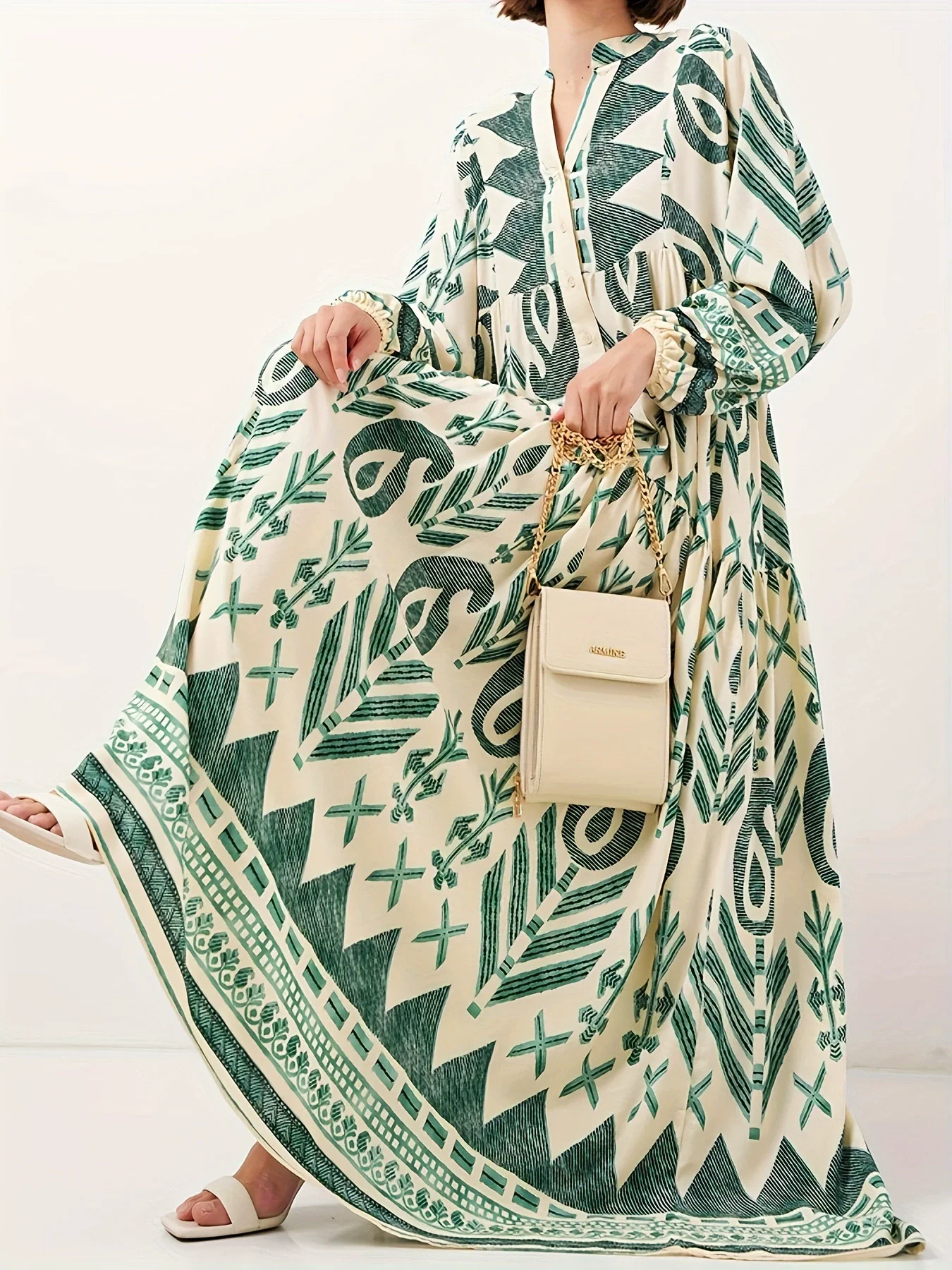 

Muslim women's Middle Eastern green dignified elegant dress, soft and comfortable printed long shirt, high-end temperament robe