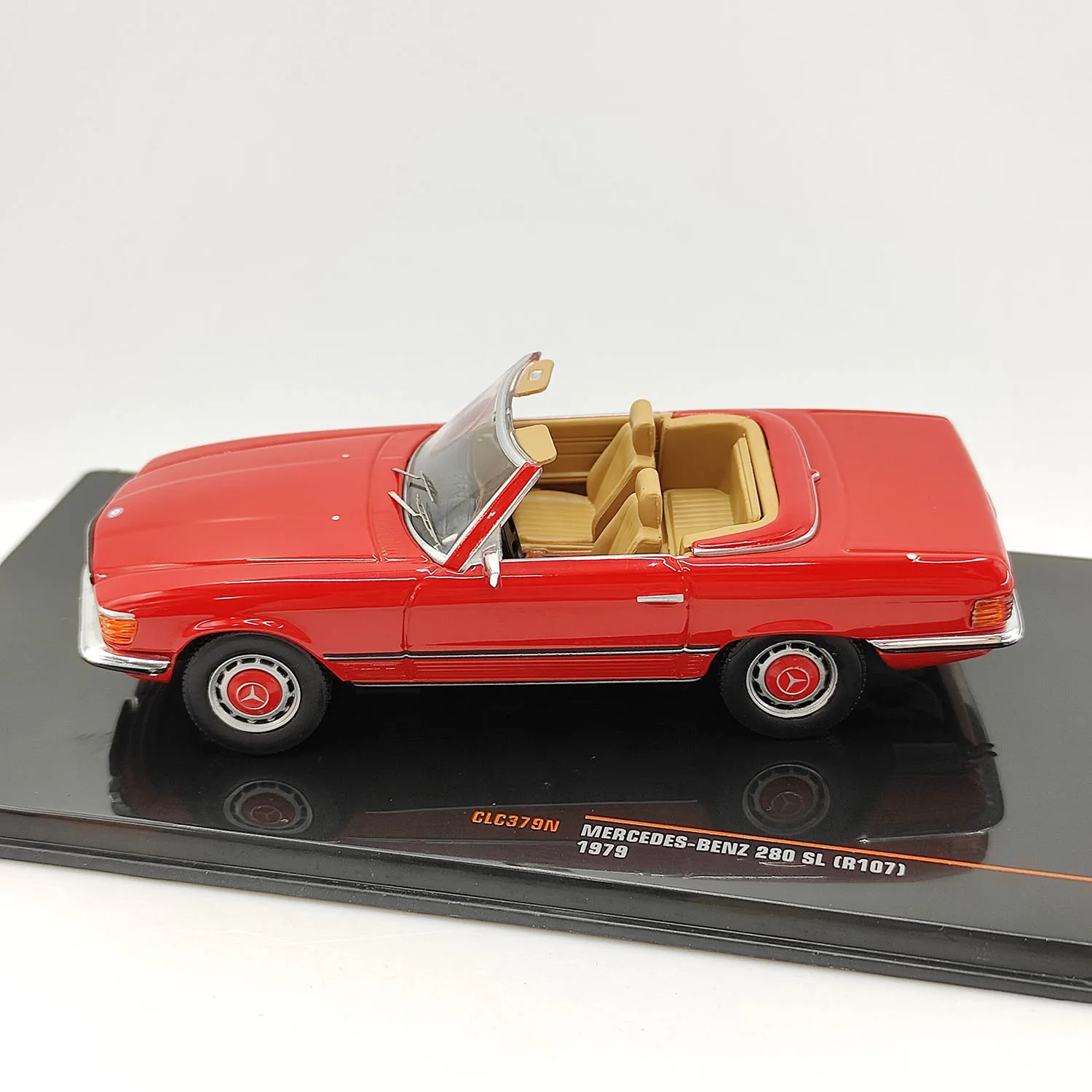 Diecast IXO 1/43 Schaal Benz 280 SL (R107) 1979 Converteerbare Legering Model Auto Collectible Toy Gift Souvenir Display Ornament