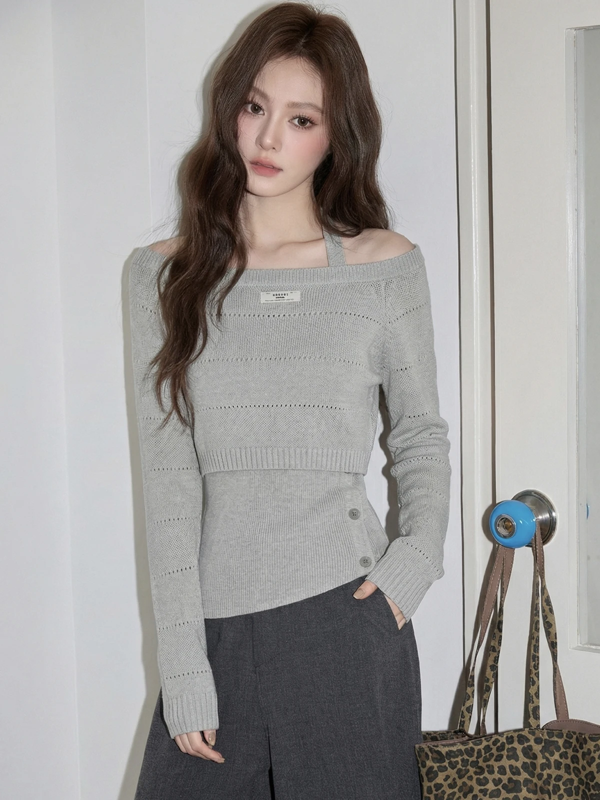 

ay Hollow out Knitted Sweater Women's Early Spring Inner Wear Slimming High-End Feeling Two-Piece Set Top Korean Sle