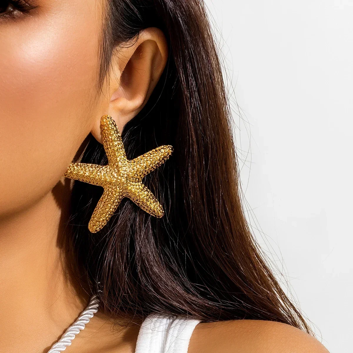 Pendientes de gota de estrella de mar de Metal creativo para mujer, pendientes grandes de Color dorado, encanto de tendencia, joyería estética de playa