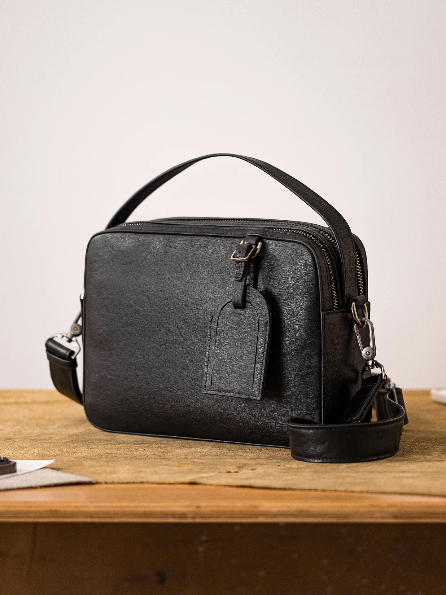 

outdoor casual daily handmade high-quality first layer cowhide men's crossbody bag simple genuine leather teens shoulder bag