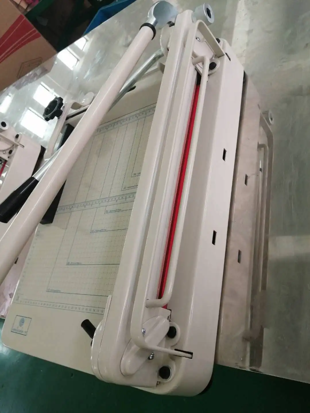 Afbeelding 5: QK-868-A3 Hot Sales Desktop Hoge Kwaliteit A3 430mm Grootte Handleiding Papier Guillotine Cutter Snijmachine
