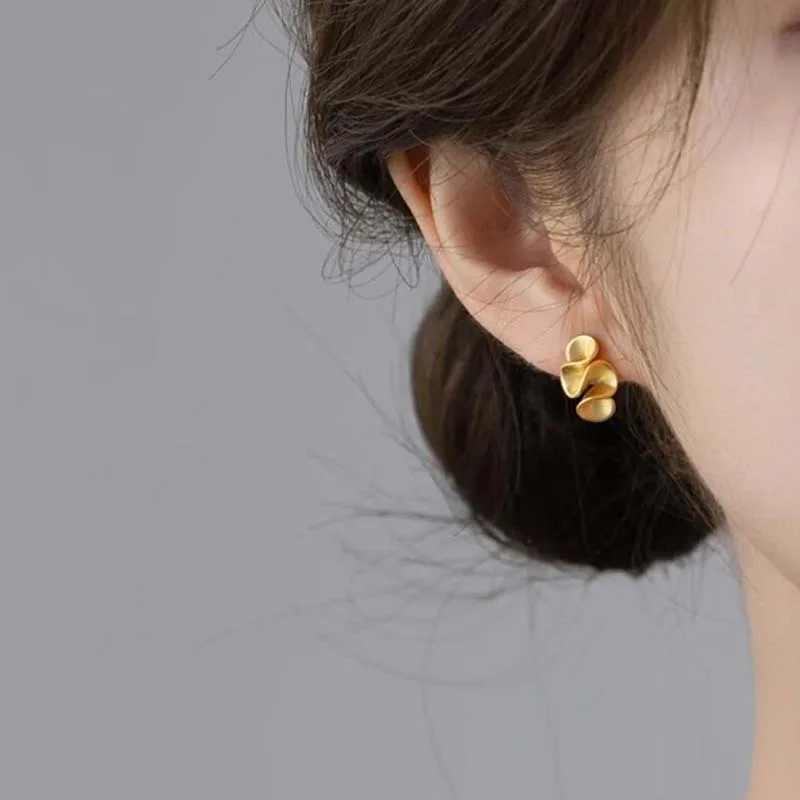 Dumb gold stud earrings light luxury high sense atmosphere 2025 new popular earrings design niche unique earrings women