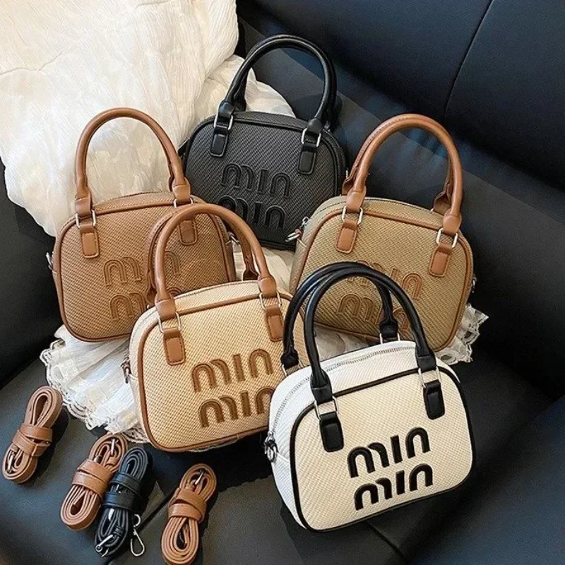 blogger-favorite-designer-diaper-bag-for-women-luxury-leather-tote-elegant-crossbody-bag-stylish-influencer