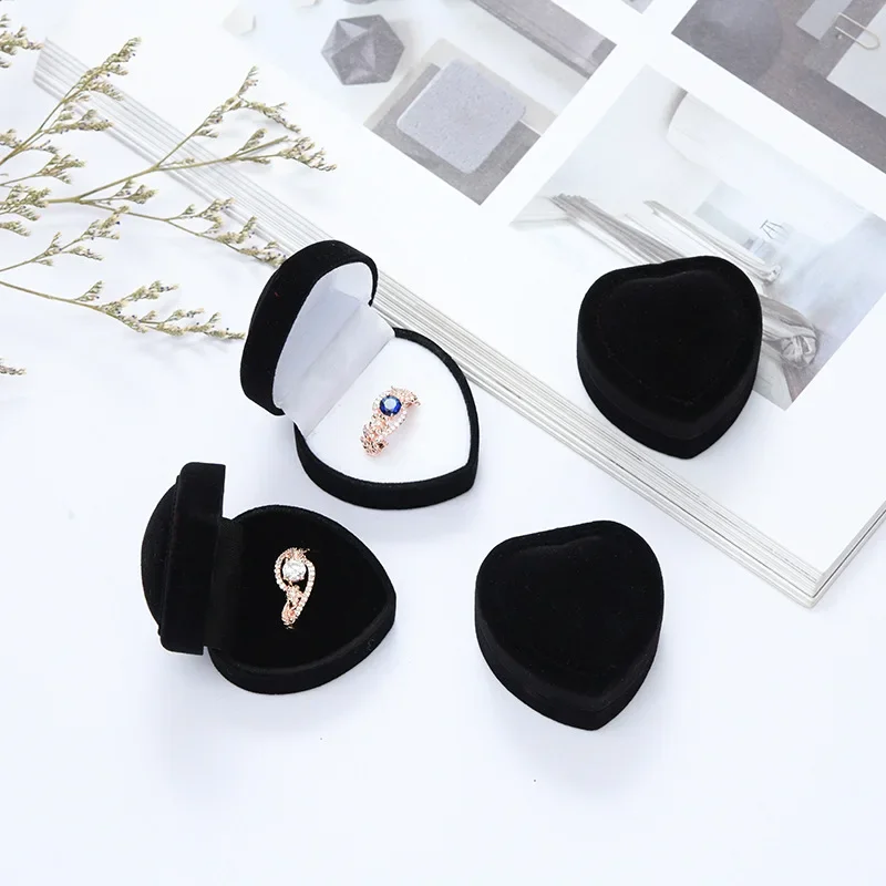 

Color Corduroy Heart-shaped Jewelry Box Single Ring/ Necklace box Velvet Jewelry Boxes and Packaging