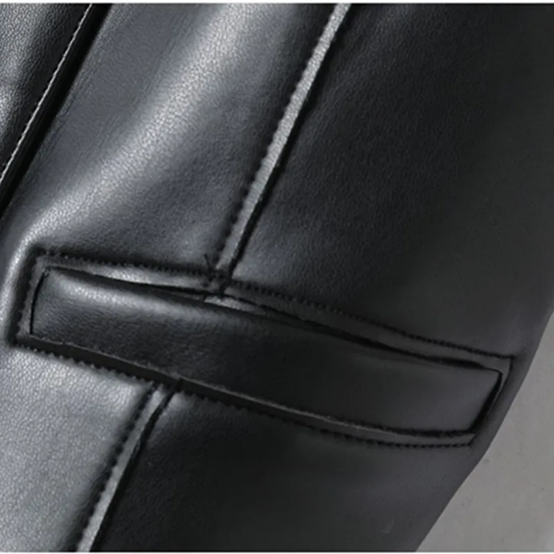 2024 المرأة الخامس الرقبة بولي Leather سترة جلدية عصرية مزدوجة الصدر مشبك سترة جلدية المرأة قصيرة ضئيلة ربيع الخريف صدرية جديدة