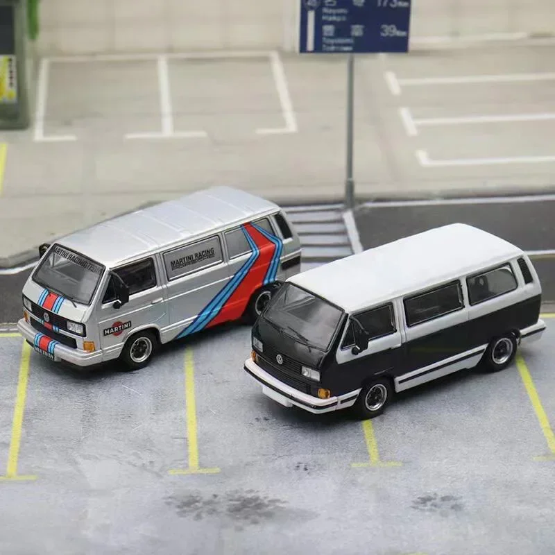 

Литая под давлением модель автомобиля Master 1:64 T3 Van BlackWhite