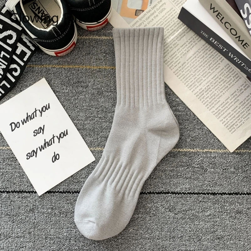 Four Seasons Socks Unisex Solid Color Middle Tube Sockken Breathable Slip Resistant Sports Men's Socks Campus Style Casual Sock