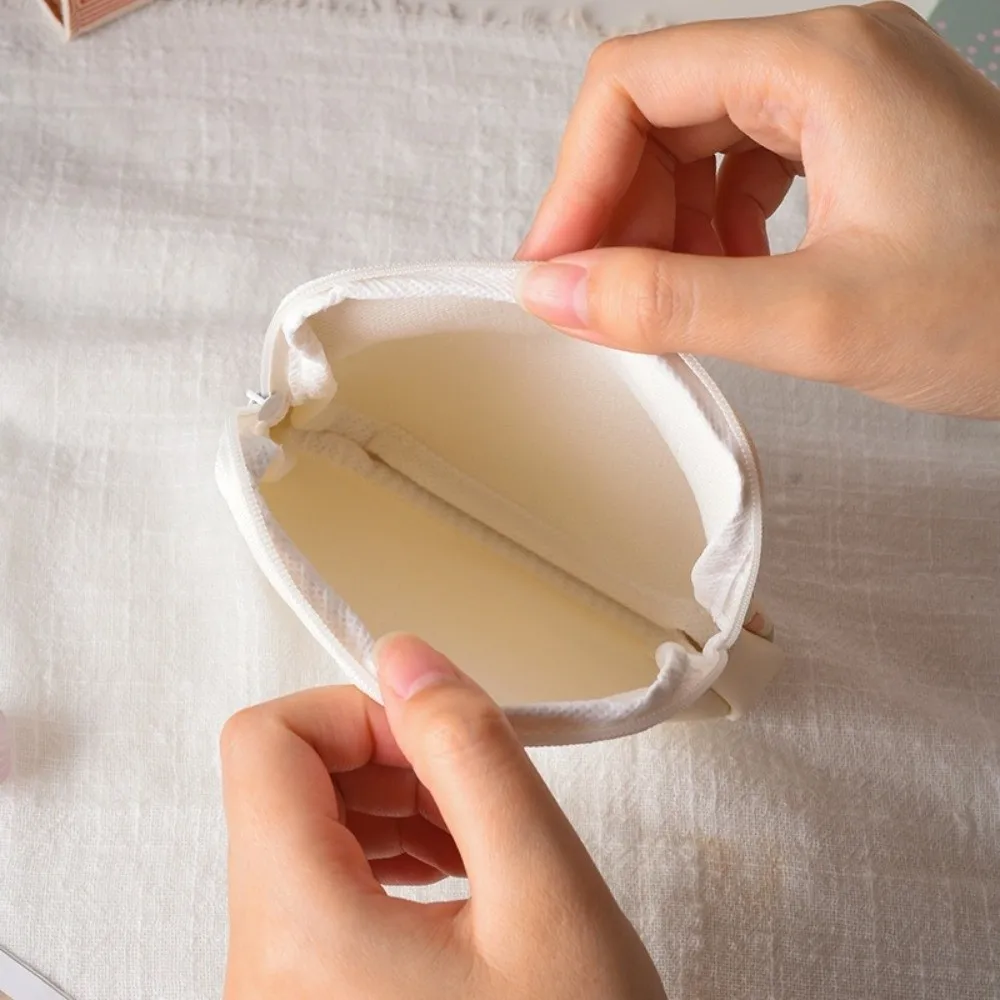 

Portable Sanitary Pads Bag Waterproof Large Capacity Period Bag Multi Function Earphones Data Cable Storage