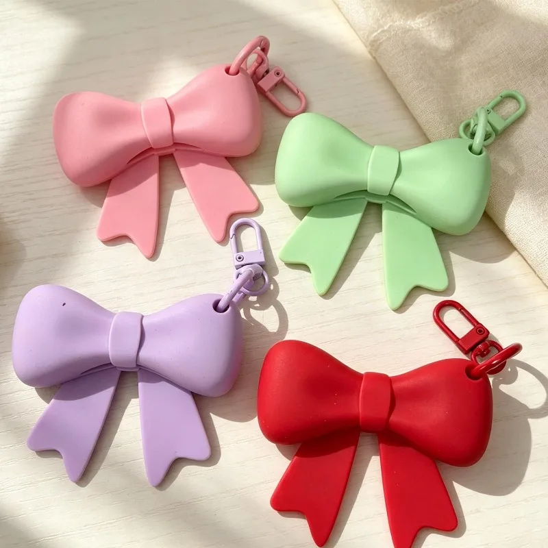 Clip‑on Silicone Lip Balm Holder Keychain Portable Lip Gloss Tube Bracket Stand Sweet 3d Lipstick Storage Key Ring Accessory view 2