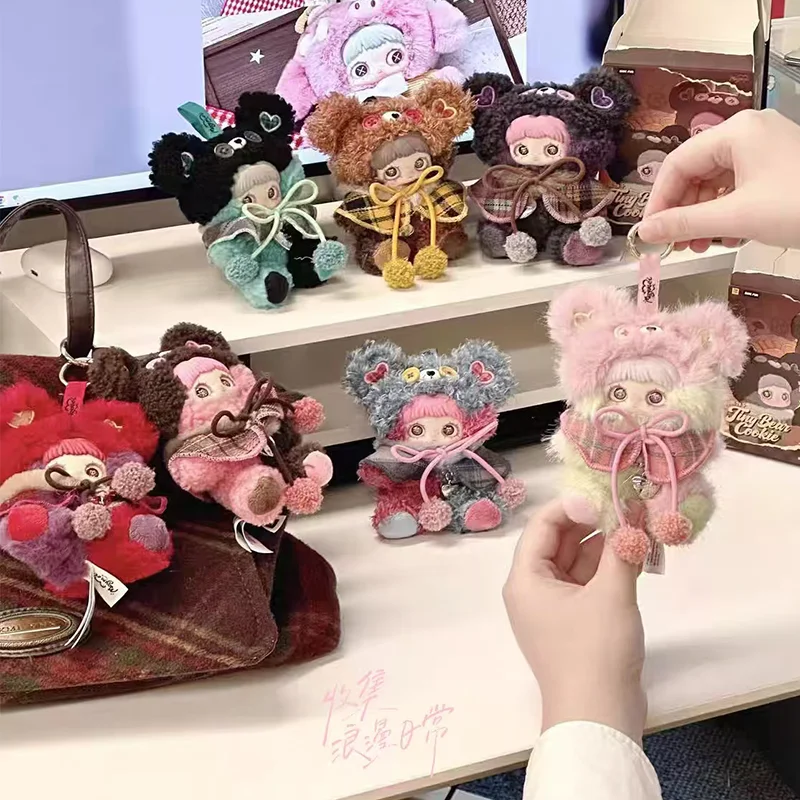 

Maymei Tiny Bear Cookie Series Plush Blind Box Fashion Vinyl Doll Winter Companion Buttons Tiny Bear Bag Pendant Birthday Gift