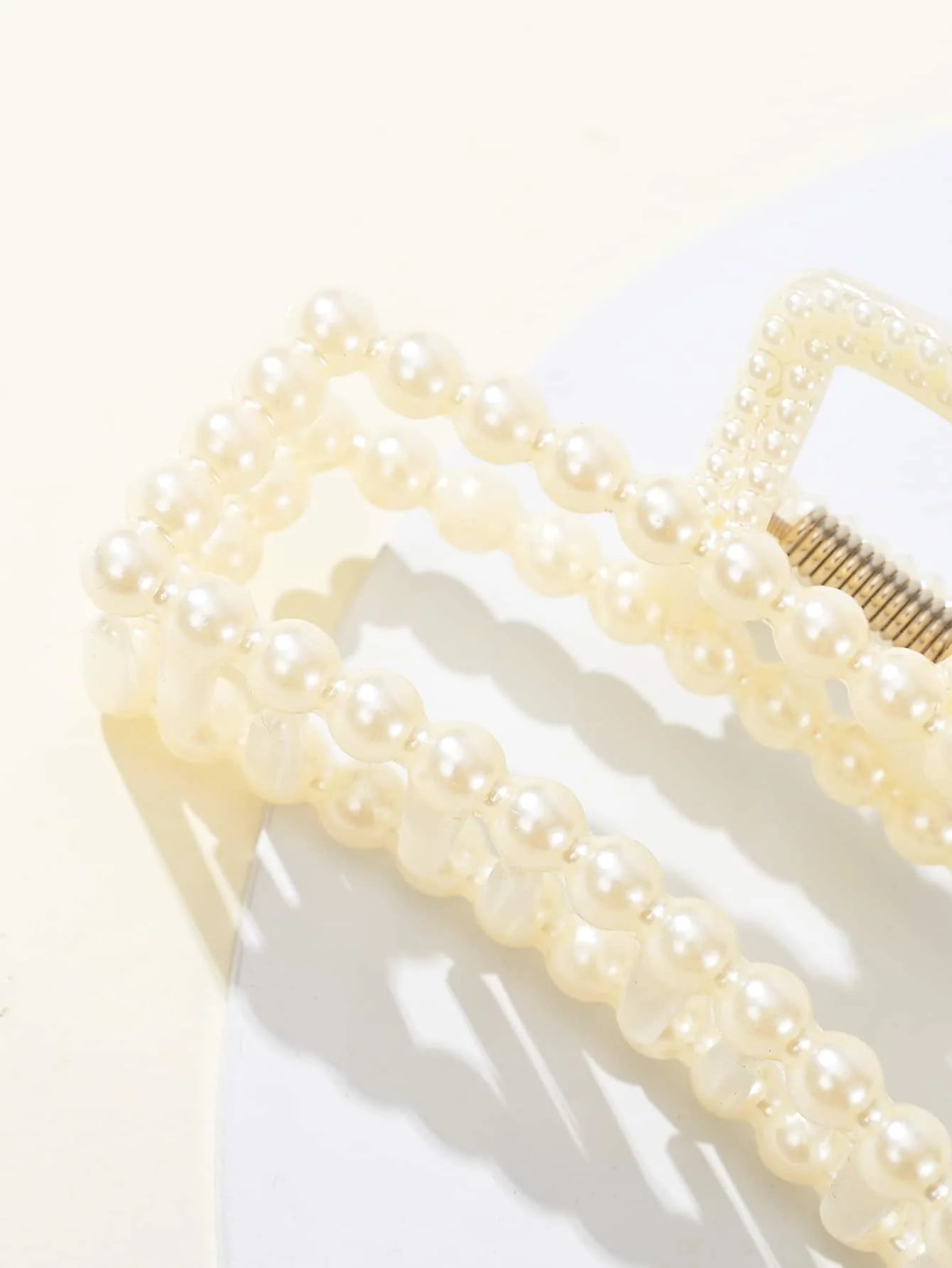 

2pcs Faux Pearl Hair Claw Clip For Women Elegant Nonslip Jaw Clip Wedding Party Beach Vacation Styling Accessory