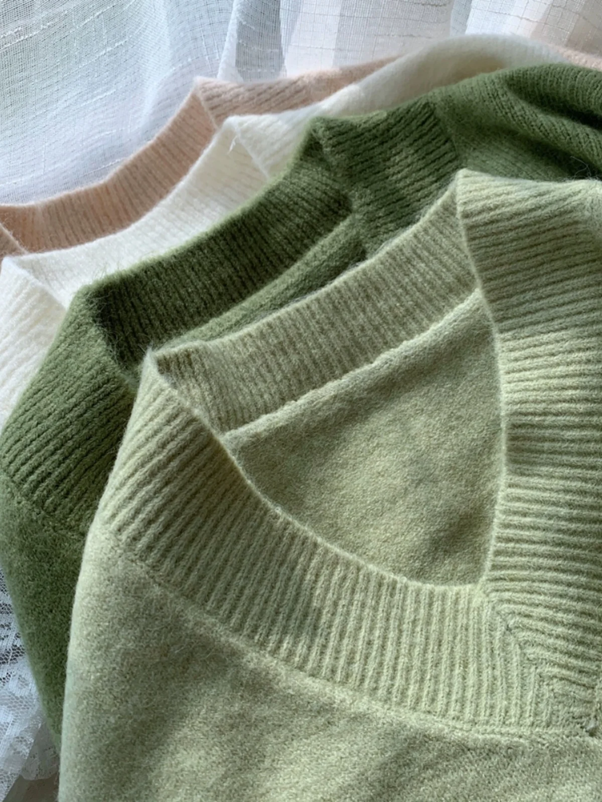 Lockerer Strickpullover für Damen, V-Ne, faionable, lässig, bequeme Passform, Mädchenpullover, trendiges Top-Qualitätsmaterial